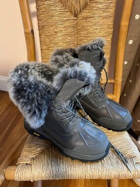 UGG Plush Lined Boots, Size 11